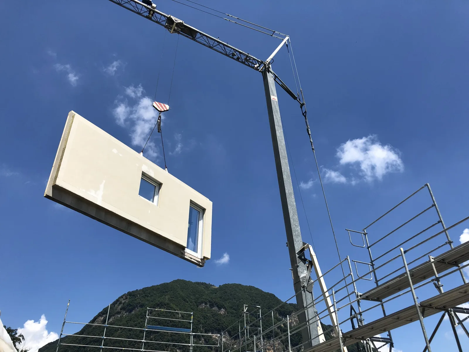 Pareti montate sul solaio in legno
